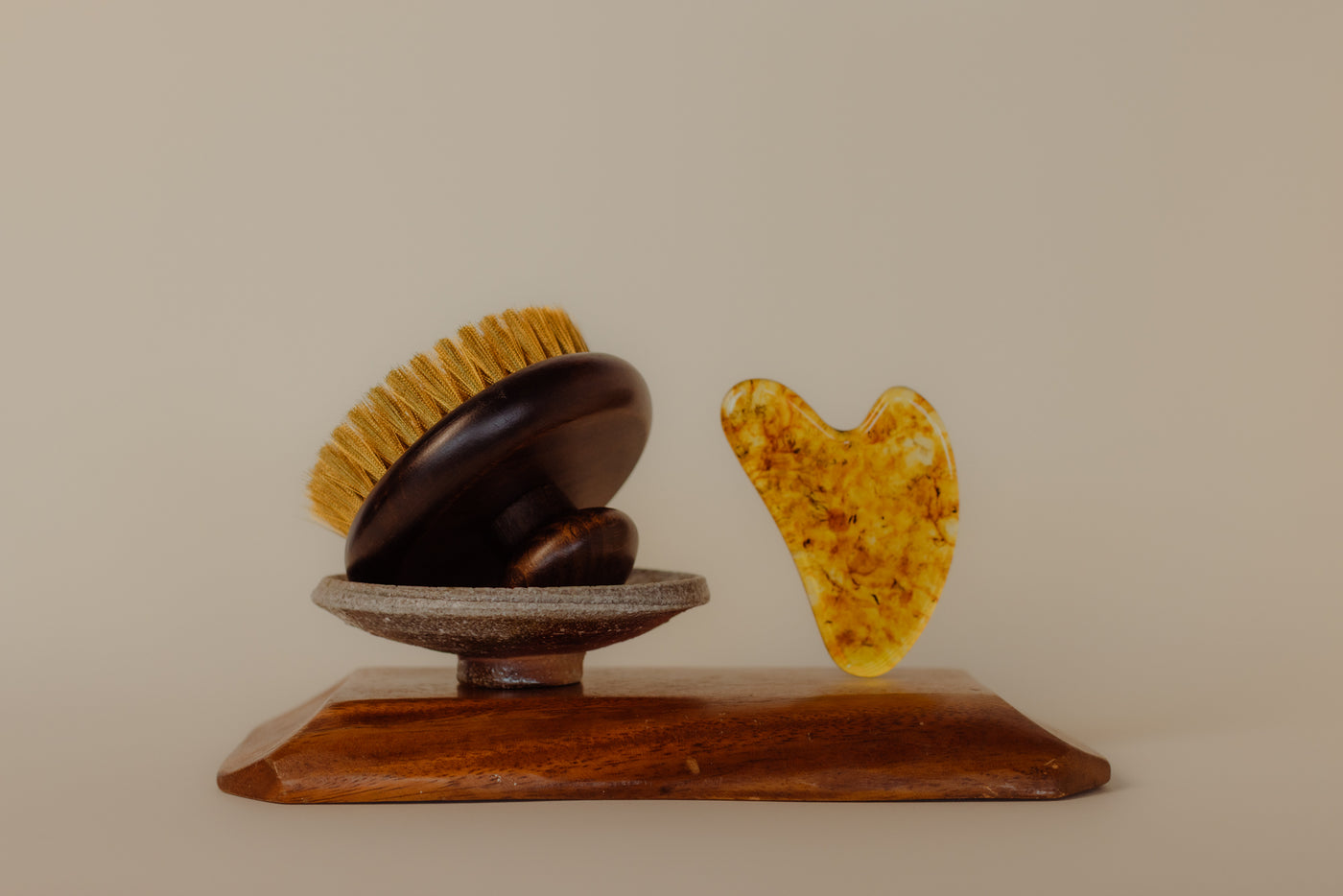 Möxche Baltic Amber Gua Sha — image 5